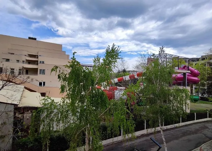 Admiral Plaza Holiday Apartments