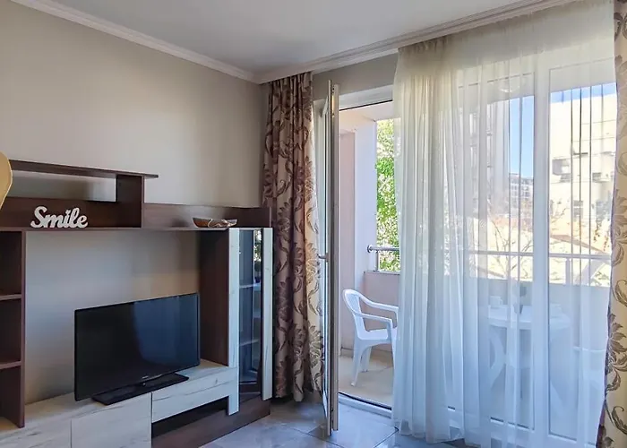 Admiral Plaza Holiday Apartments