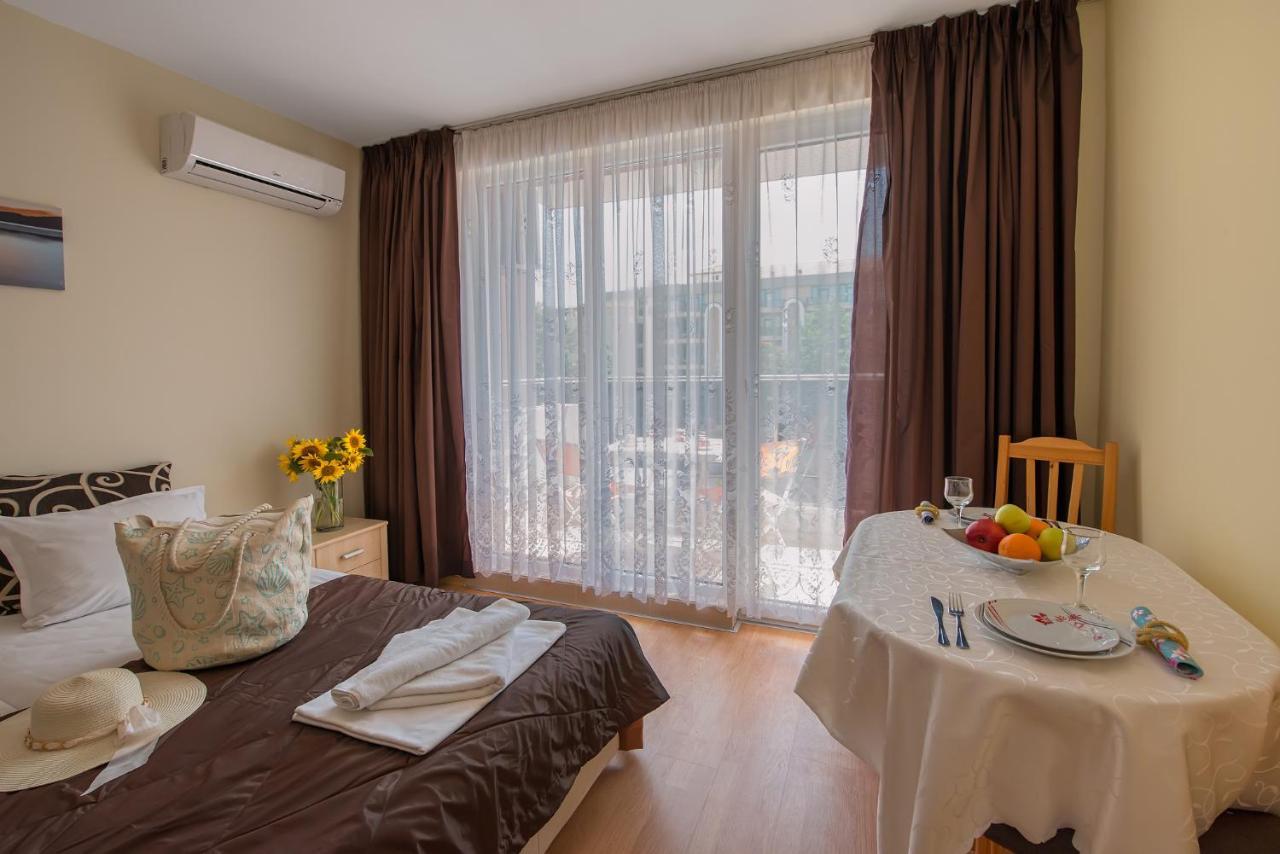 Admiral Plaza Apartment