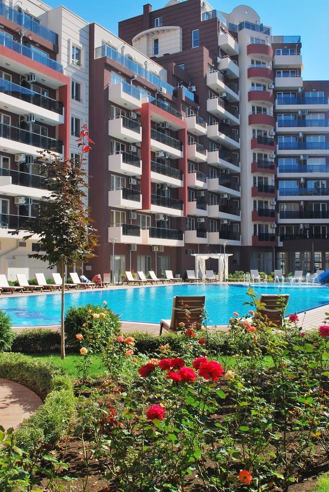 Admiral Plaza *