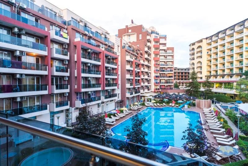 Admiral Plaza *